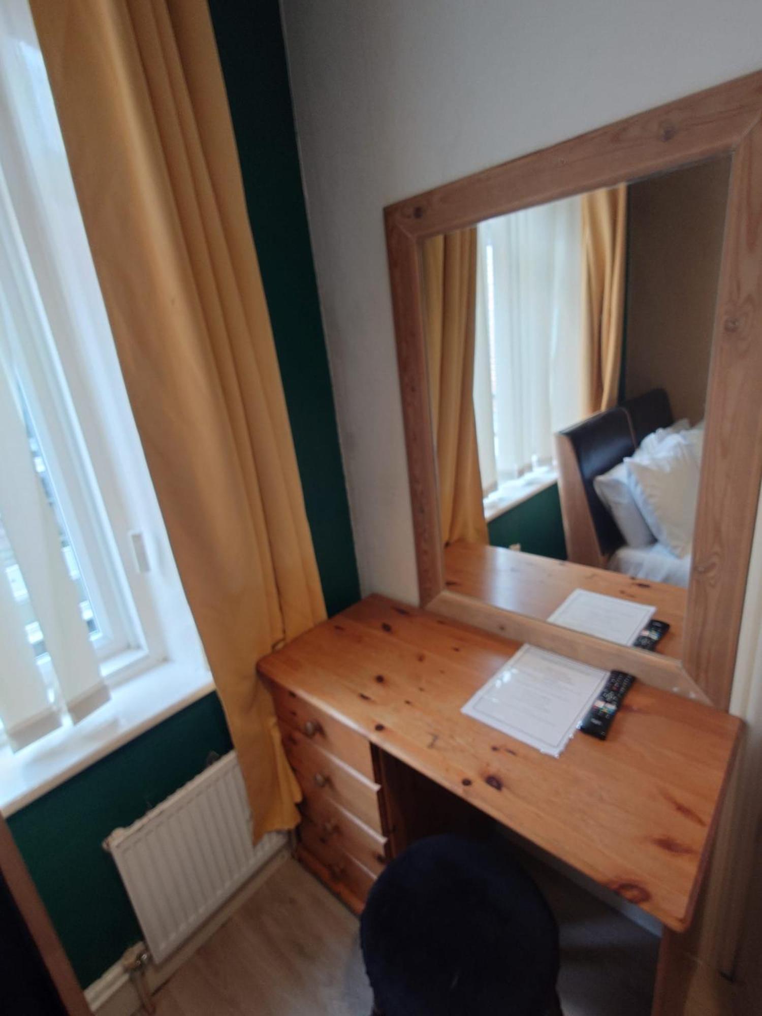 Harriette'S Guest House Blackpool Esterno foto