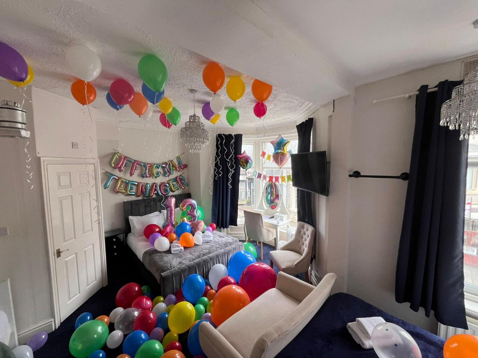Harriette'S Guest House Blackpool Esterno foto